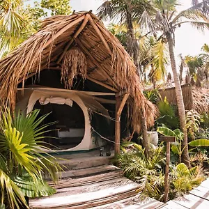 Uman Glamping & Cenote Luxuszelt